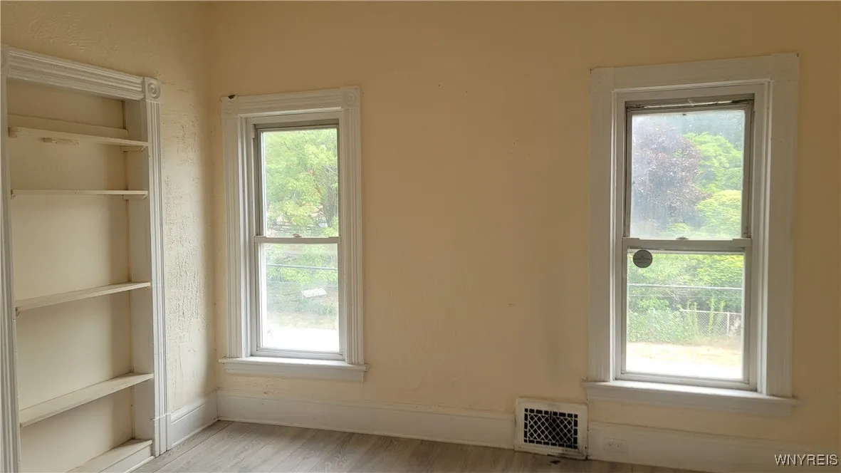 528 Ferry Avenue, Niagara Falls, New York 14301, Niagara Falls, New York 14301, ,Commercial Sale,For Sale,528 Ferry Avenue, Niagara Falls, New York 14301,B1618396