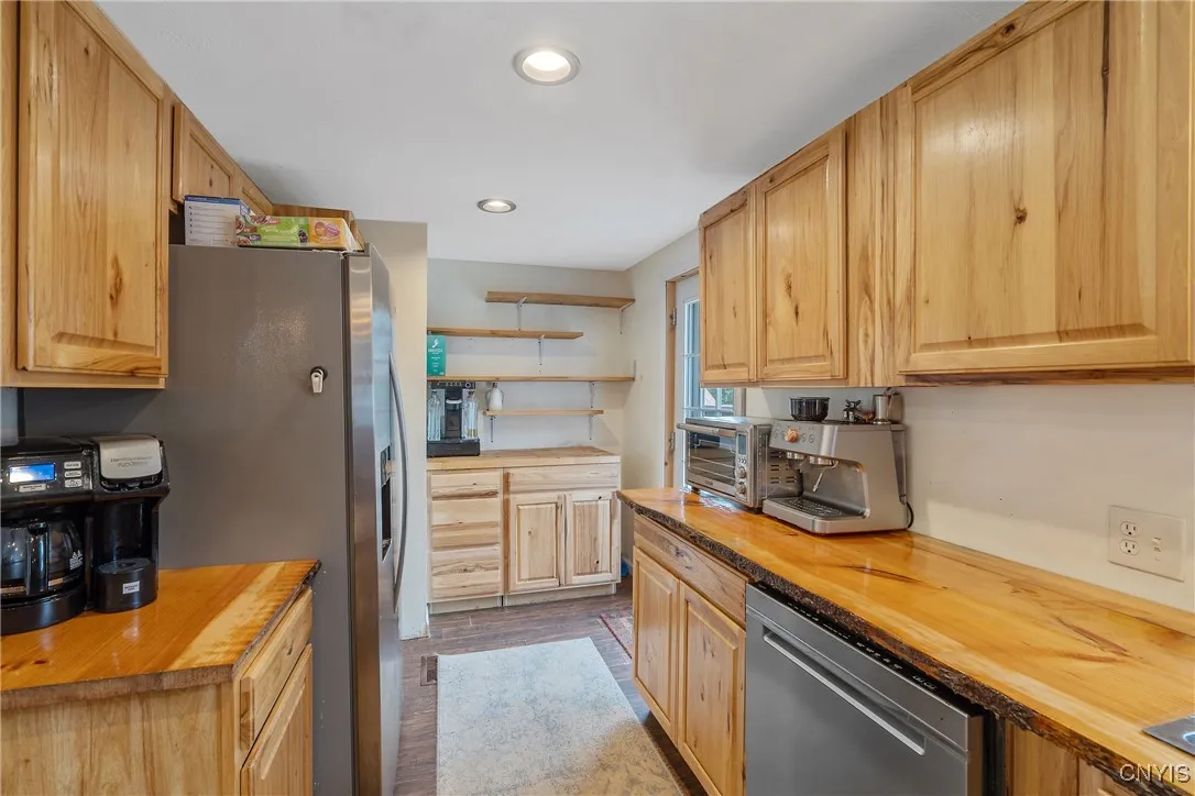 1037 County Route 17, Constantia, New York 13028, Constantia, New York 13028, 3 Bedrooms Bedrooms, 6 Rooms Rooms,2 BathroomsBathrooms,Residential,Closed,1037 County Route 17, Constantia, New York 13028,0,S1621550