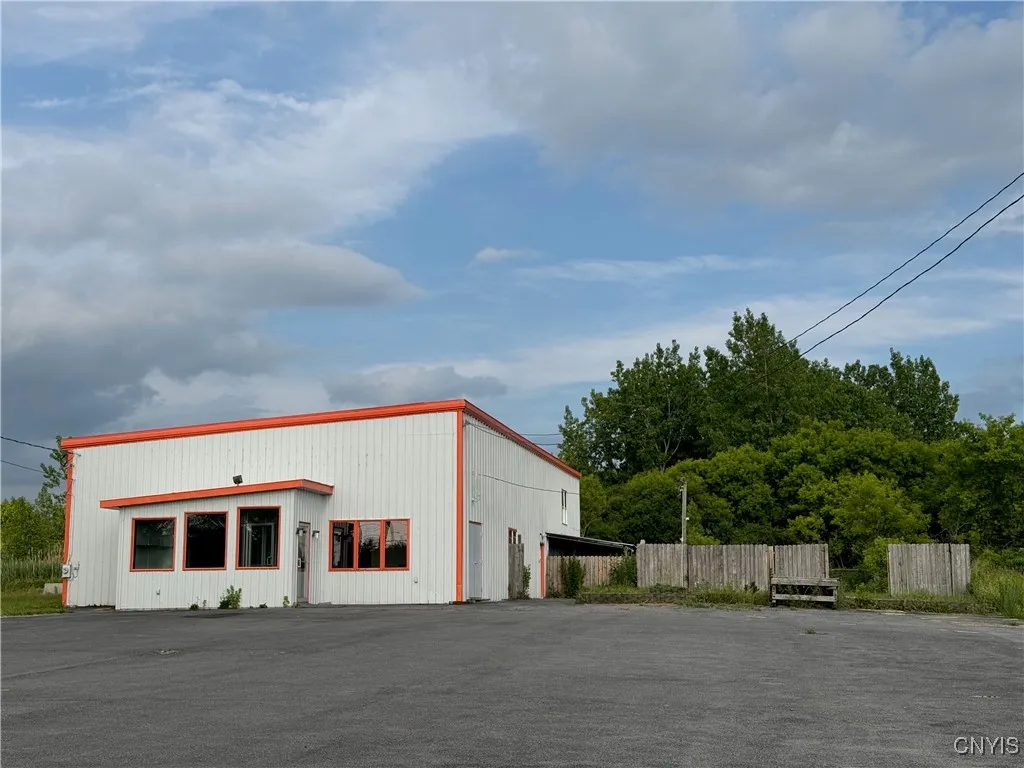 22252 Us Route 11, Watertown Town, New York 13601, Watertown Town, New York 13601, ,Commercial Lease,For Rent,22252 Us Route 11, Watertown Town, New York 13601,S1621605