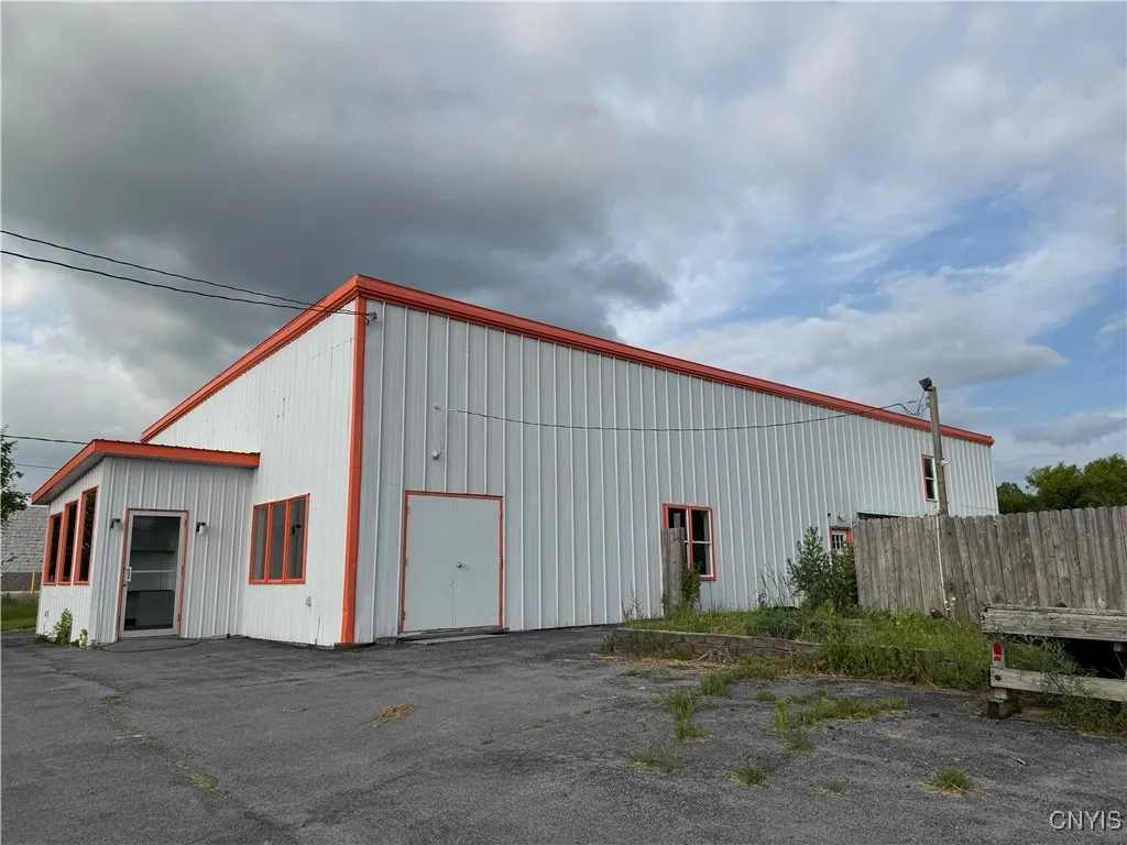22252 Us Route 11, Watertown Town, New York 13601, Watertown Town, New York 13601, ,Commercial Lease,For Rent,22252 Us Route 11, Watertown Town, New York 13601,S1621605