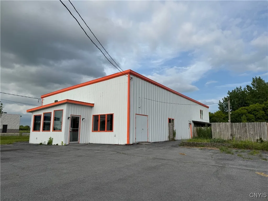 22252 Us Route 11, Watertown Town, New York 13601, Watertown Town, New York 13601, ,Commercial Lease,For Rent,22252 Us Route 11, Watertown Town, New York 13601,S1621605