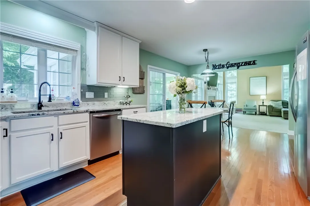 906 Lothario Circle, Webster, New York 14580, Webster, New York 14580, 3 Bedrooms Bedrooms, 8 Rooms Rooms,2 BathroomsBathrooms,Residential,Closed,906 Lothario Circle, Webster, New York 14580,0,R1619036