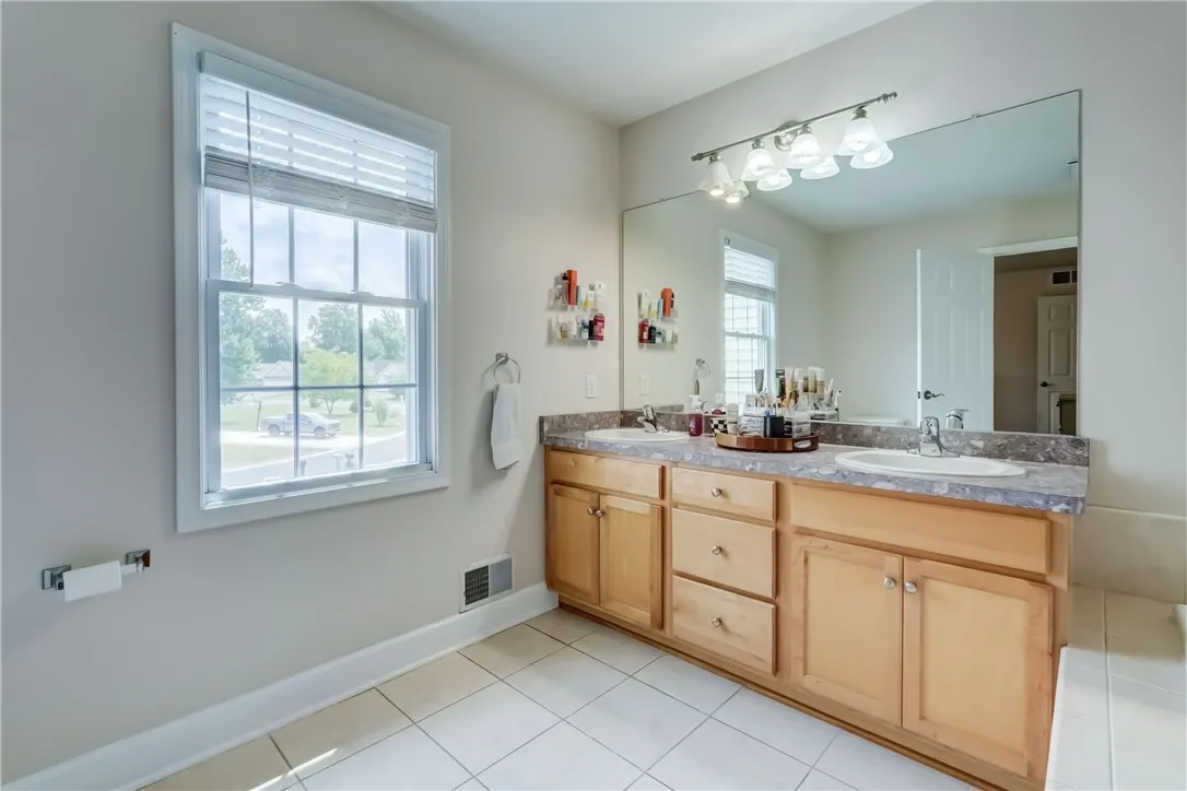 906 Lothario Circle, Webster, New York 14580, Webster, New York 14580, 3 Bedrooms Bedrooms, 8 Rooms Rooms,2 BathroomsBathrooms,Residential,Closed,906 Lothario Circle, Webster, New York 14580,0,R1619036