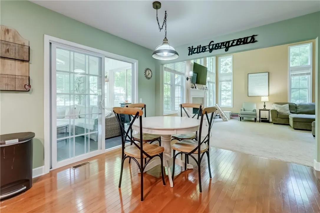 906 Lothario Circle, Webster, New York 14580, Webster, New York 14580, 3 Bedrooms Bedrooms, 8 Rooms Rooms,2 BathroomsBathrooms,Residential,Closed,906 Lothario Circle, Webster, New York 14580,0,R1619036