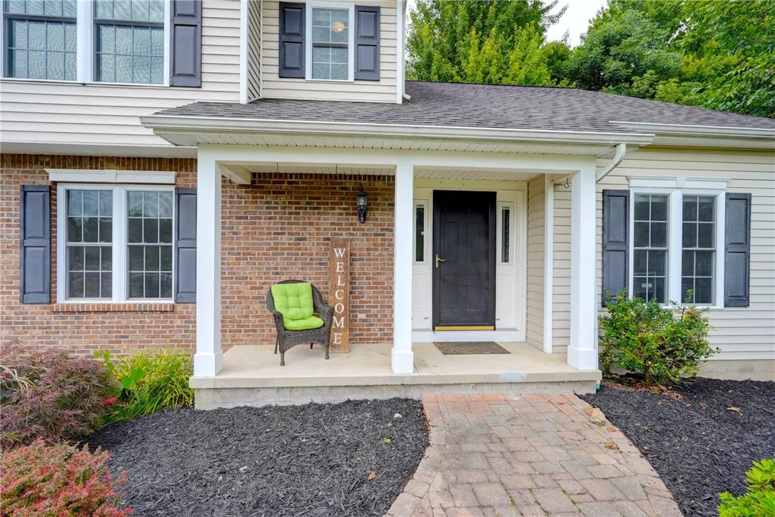 906 Lothario Circle, Webster, New York 14580, Webster, New York 14580, 3 Bedrooms Bedrooms, 8 Rooms Rooms,2 BathroomsBathrooms,Residential,Closed,906 Lothario Circle, Webster, New York 14580,0,R1619036