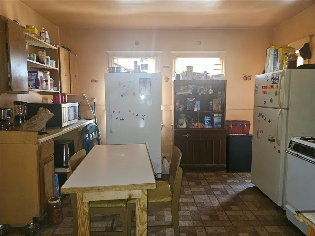 16 Seabrook St Street 2, Rochester, New York 14621, Rochester, New York 14621, 4 Bedrooms Bedrooms, ,2 BathroomsBathrooms,Residential,For Sale,16 Seabrook St Street 2, Rochester, New York 14621,R1620498