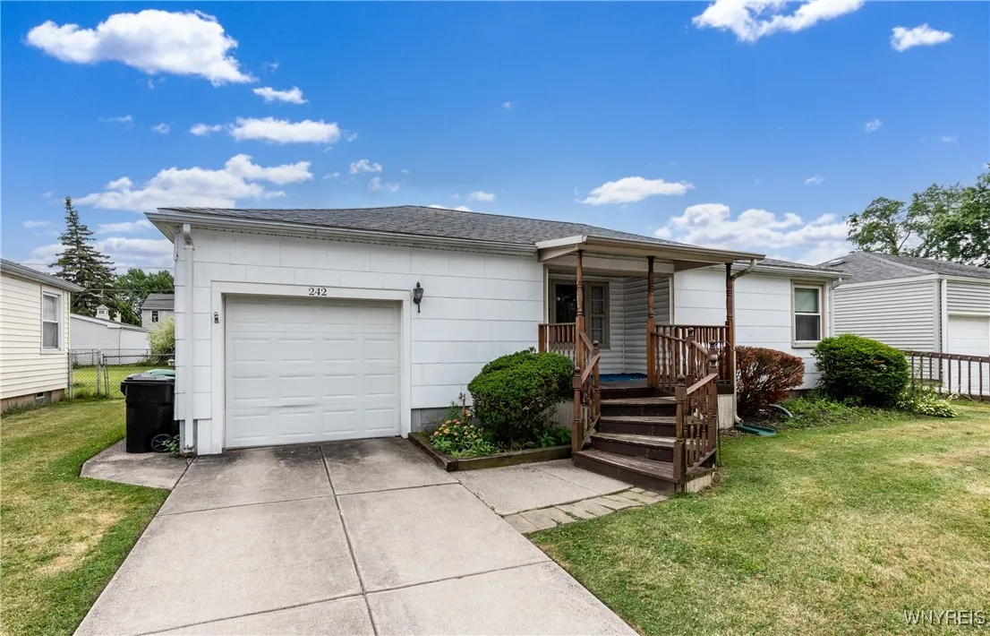 242 Homewood Avenue, Tonawanda, New York 14217, Tonawanda, New York 14217, 2 Bedrooms Bedrooms, 4 Rooms Rooms,1 BathroomBathrooms,Residential,Closed,242 Homewood Avenue, Tonawanda, New York 14217,0,B1620933