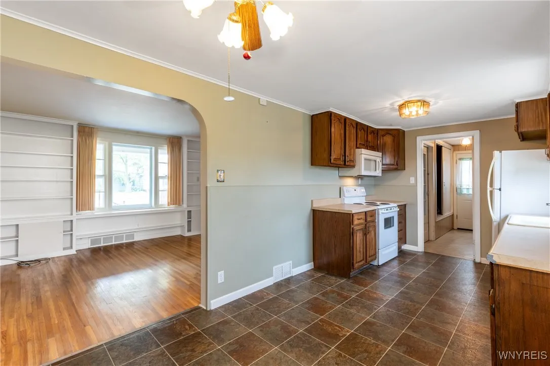 242 Homewood Avenue, Tonawanda, New York 14217, Tonawanda, New York 14217, 2 Bedrooms Bedrooms, 4 Rooms Rooms,1 BathroomBathrooms,Residential,Closed,242 Homewood Avenue, Tonawanda, New York 14217,0,B1620933