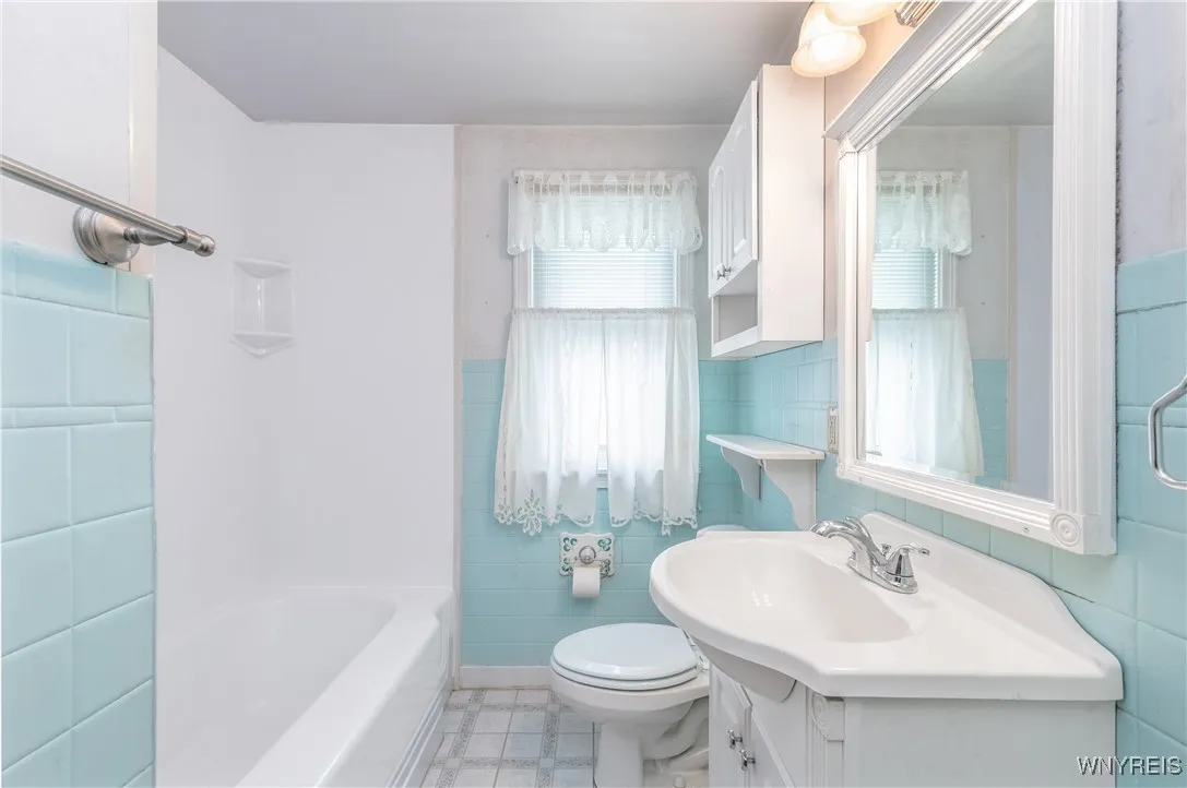 242 Homewood Avenue, Tonawanda, New York 14217, Tonawanda, New York 14217, 2 Bedrooms Bedrooms, 4 Rooms Rooms,1 BathroomBathrooms,Residential,Closed,242 Homewood Avenue, Tonawanda, New York 14217,0,B1620933