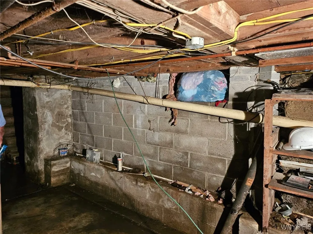 18 Catherine Street, Oswego, New York 13126, Oswego, New York 13126, 2 Bedrooms Bedrooms, 6 Rooms Rooms,1 BathroomBathrooms,Residential,For Sale,18 Catherine Street, Oswego, New York 13126,B1621009