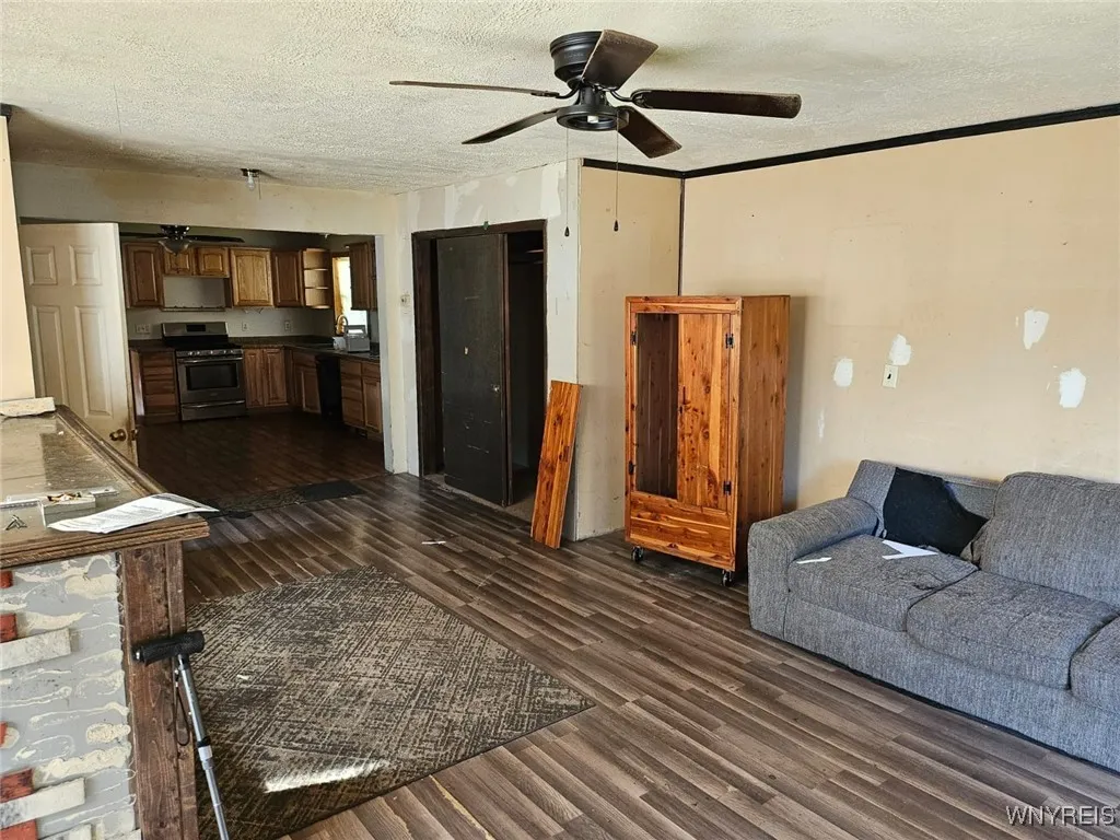 18 Catherine Street, Oswego, New York 13126, Oswego, New York 13126, 2 Bedrooms Bedrooms, 6 Rooms Rooms,1 BathroomBathrooms,Residential,For Sale,18 Catherine Street, Oswego, New York 13126,B1621009