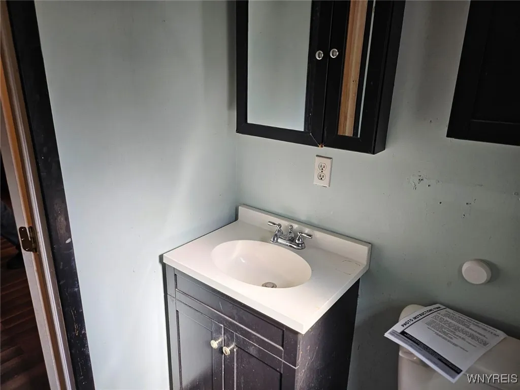 18 Catherine Street, Oswego, New York 13126, Oswego, New York 13126, 2 Bedrooms Bedrooms, 6 Rooms Rooms,1 BathroomBathrooms,Residential,For Sale,18 Catherine Street, Oswego, New York 13126,B1621009