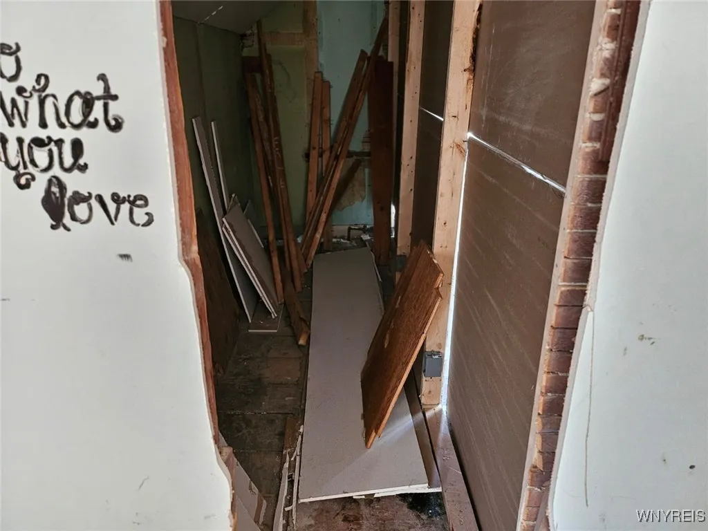 18 Catherine Street, Oswego, New York 13126, Oswego, New York 13126, 2 Bedrooms Bedrooms, 6 Rooms Rooms,1 BathroomBathrooms,Residential,For Sale,18 Catherine Street, Oswego, New York 13126,B1621009