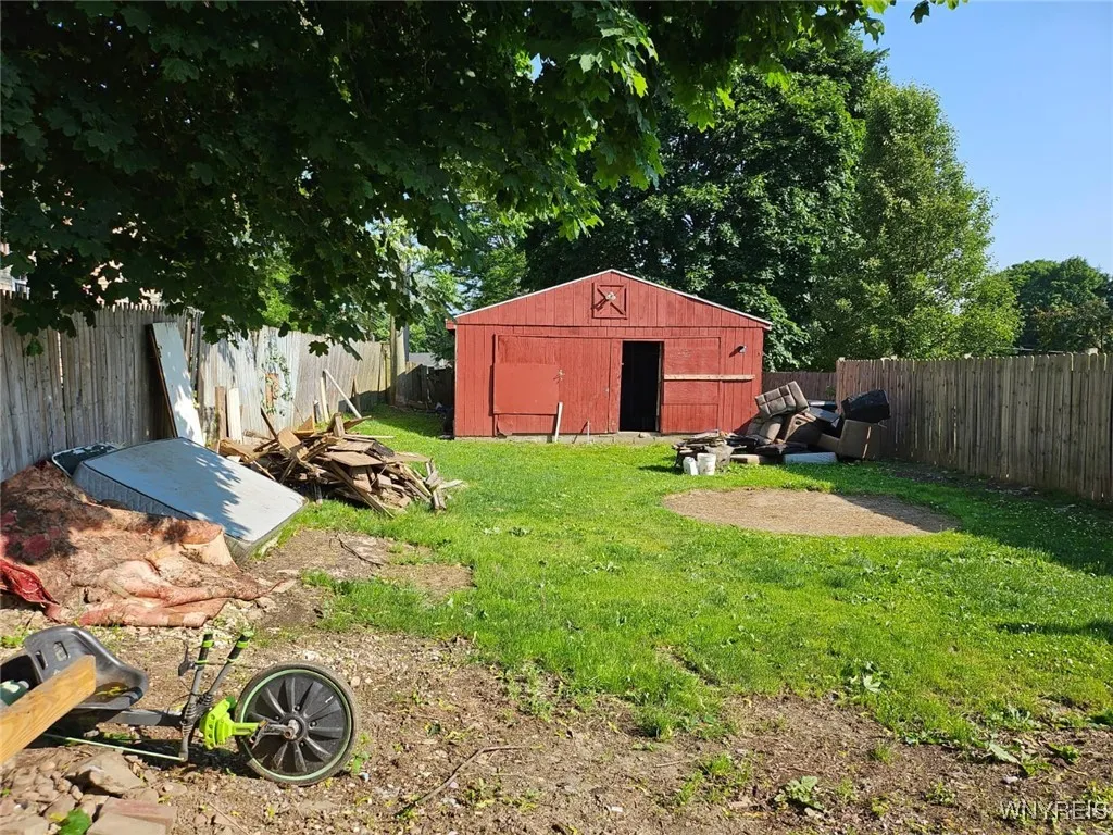 18 Catherine Street, Oswego, New York 13126, Oswego, New York 13126, 2 Bedrooms Bedrooms, 6 Rooms Rooms,1 BathroomBathrooms,Residential,For Sale,18 Catherine Street, Oswego, New York 13126,B1621009