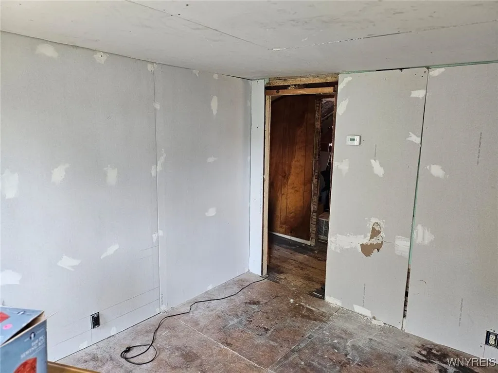 18 Catherine Street, Oswego, New York 13126, Oswego, New York 13126, 2 Bedrooms Bedrooms, 6 Rooms Rooms,1 BathroomBathrooms,Residential,For Sale,18 Catherine Street, Oswego, New York 13126,B1621009