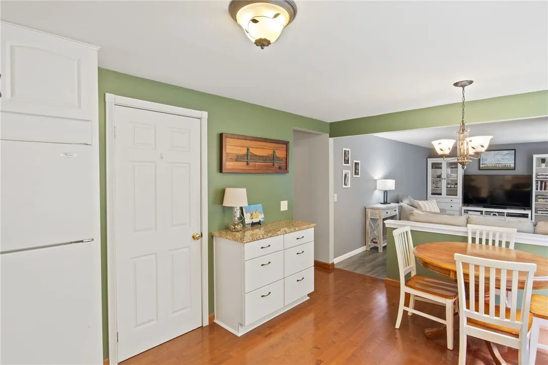 46 Meadowlark Drive, Penfield, New York 14526, Penfield, New York 14526, 3 Bedrooms Bedrooms, 9 Rooms Rooms,1 BathroomBathrooms,Residential,Closed,46 Meadowlark Drive, Penfield, New York 14526,R1621273