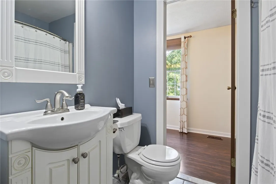 46 Meadowlark Drive, Penfield, New York 14526, Penfield, New York 14526, 3 Bedrooms Bedrooms, 9 Rooms Rooms,1 BathroomBathrooms,Residential,Closed,46 Meadowlark Drive, Penfield, New York 14526,R1621273