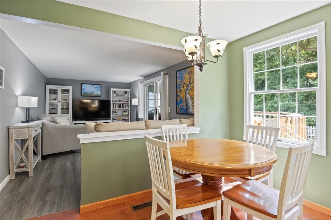 46 Meadowlark Drive, Penfield, New York 14526, Penfield, New York 14526, 3 Bedrooms Bedrooms, 9 Rooms Rooms,1 BathroomBathrooms,Residential,Closed,46 Meadowlark Drive, Penfield, New York 14526,R1621273