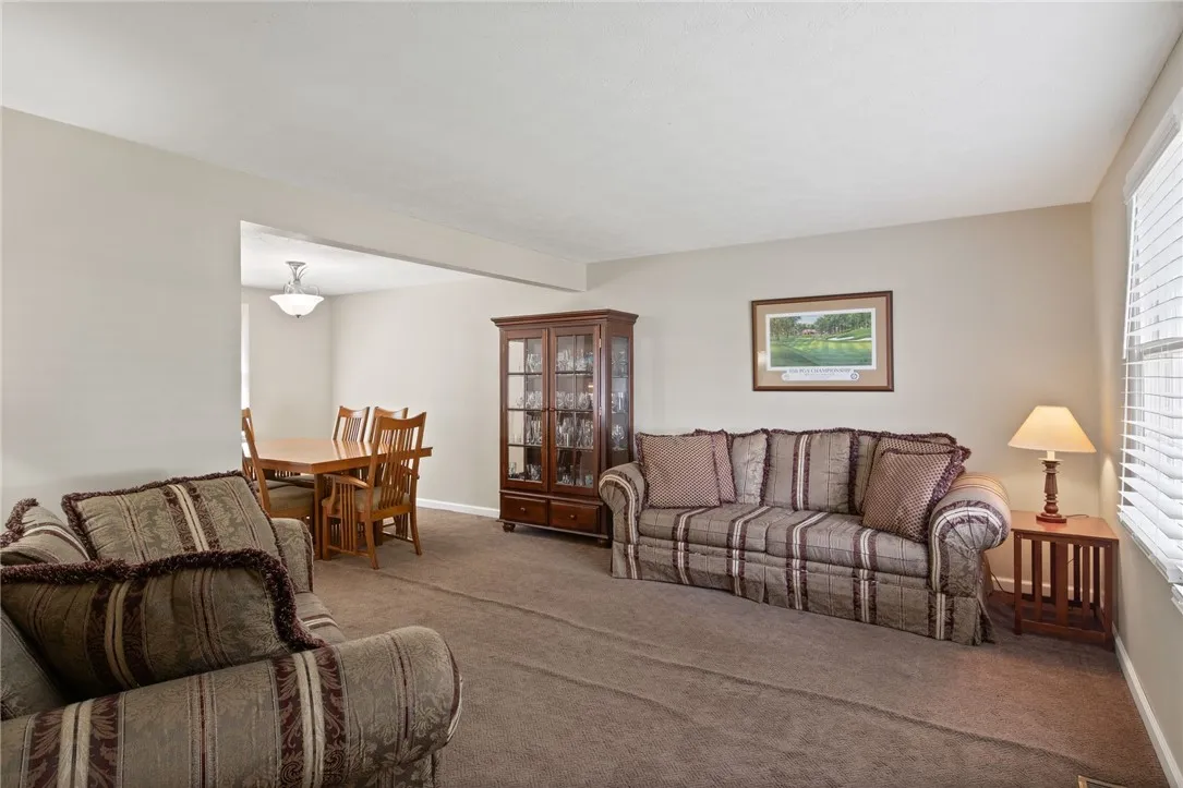 46 Meadowlark Drive, Penfield, New York 14526, Penfield, New York 14526, 3 Bedrooms Bedrooms, 9 Rooms Rooms,1 BathroomBathrooms,Residential,Closed,46 Meadowlark Drive, Penfield, New York 14526,R1621273