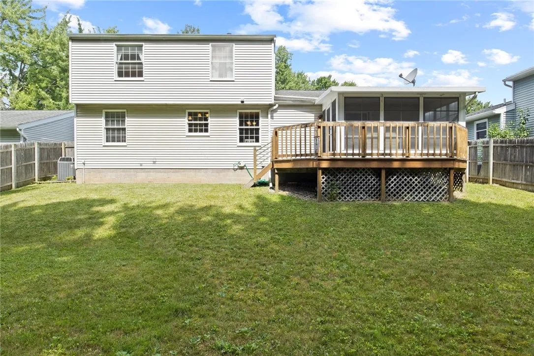46 Meadowlark Drive, Penfield, New York 14526, Penfield, New York 14526, 3 Bedrooms Bedrooms, 9 Rooms Rooms,1 BathroomBathrooms,Residential,Closed,46 Meadowlark Drive, Penfield, New York 14526,R1621273