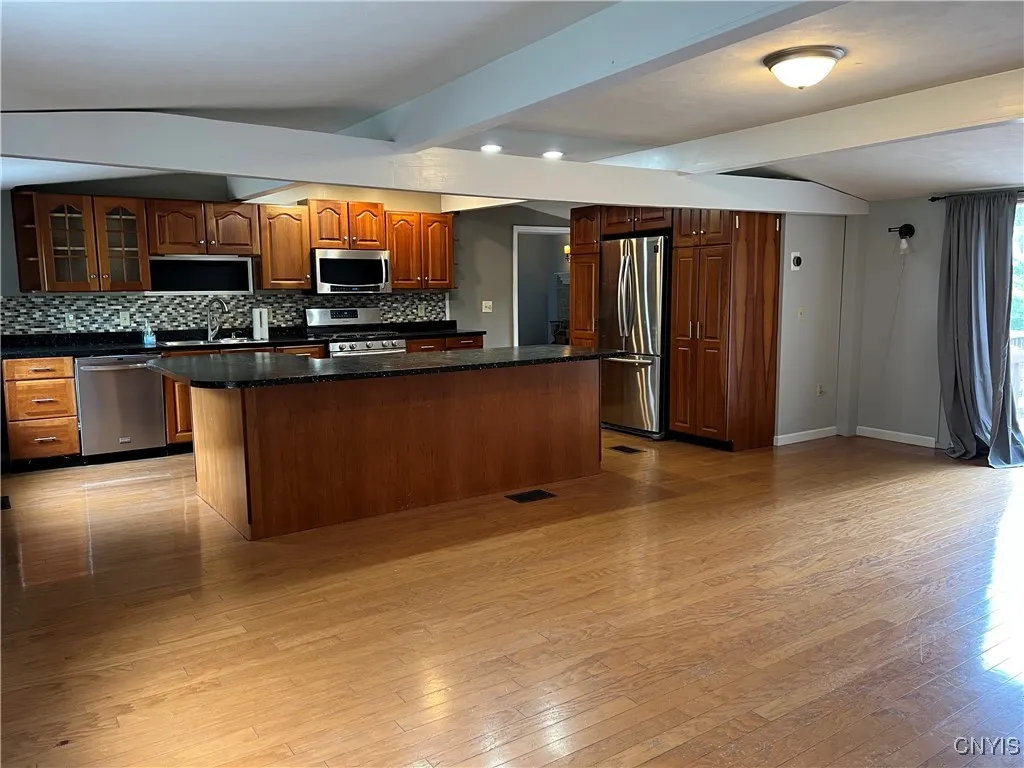 Dining area/Kitchen