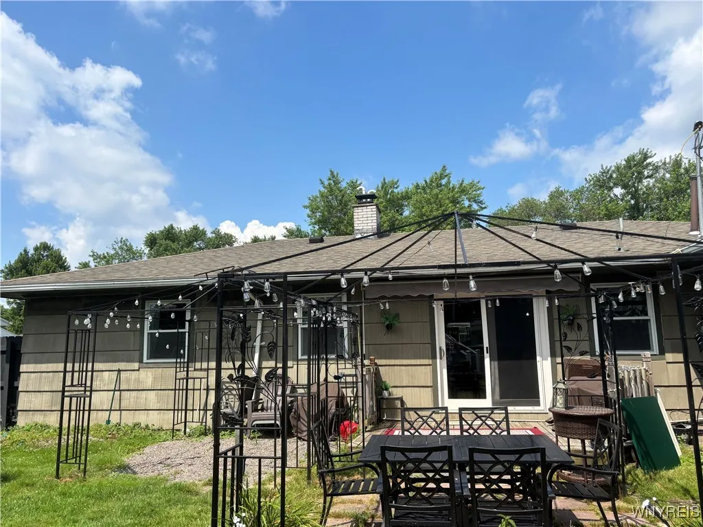 151 Avon Road, Tonawanda, New York 14150, Tonawanda, New York 14150, 3 Bedrooms Bedrooms, 7 Rooms Rooms,1 BathroomBathrooms,Residential,For Sale,151 Avon Road, Tonawanda, New York 14150,B1621282