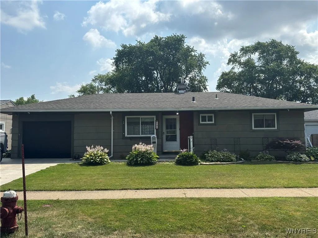 151 Avon Road, Tonawanda, New York 14150, Tonawanda, New York 14150, 3 Bedrooms Bedrooms, 7 Rooms Rooms,1 BathroomBathrooms,Residential,For Sale,151 Avon Road, Tonawanda, New York 14150,B1621282