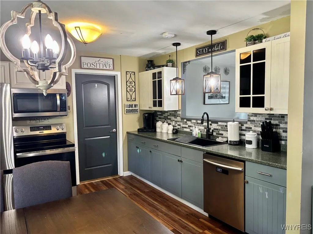 151 Avon Road, Tonawanda, New York 14150, Tonawanda, New York 14150, 3 Bedrooms Bedrooms, 7 Rooms Rooms,1 BathroomBathrooms,Residential,For Sale,151 Avon Road, Tonawanda, New York 14150,B1621282