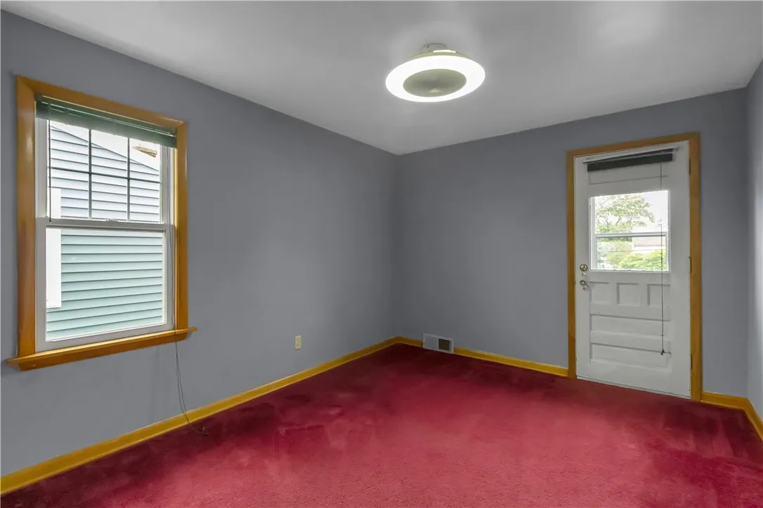 BEDROOM 2 WITH ACCESS TO BALCONY