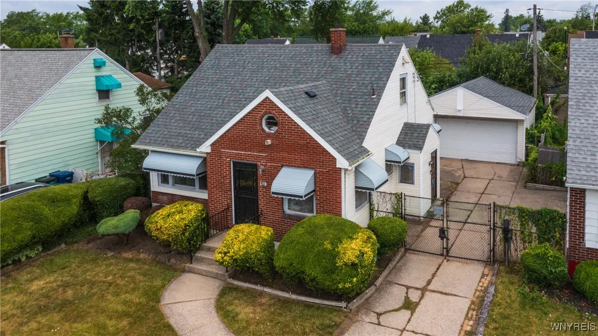 70 Gail Avenue, Buffalo, New York 14215, Buffalo, New York 14215, 4 Bedrooms Bedrooms, 8 Rooms Rooms,1 BathroomBathrooms,Residential,For Sale,70 Gail Avenue, Buffalo, New York 14215,B1621109