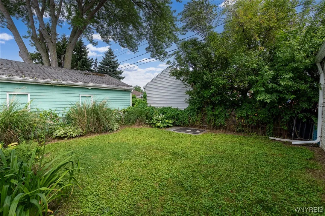 70 Gail Avenue, Buffalo, New York 14215, Buffalo, New York 14215, 4 Bedrooms Bedrooms, 8 Rooms Rooms,1 BathroomBathrooms,Residential,For Sale,70 Gail Avenue, Buffalo, New York 14215,B1621109
