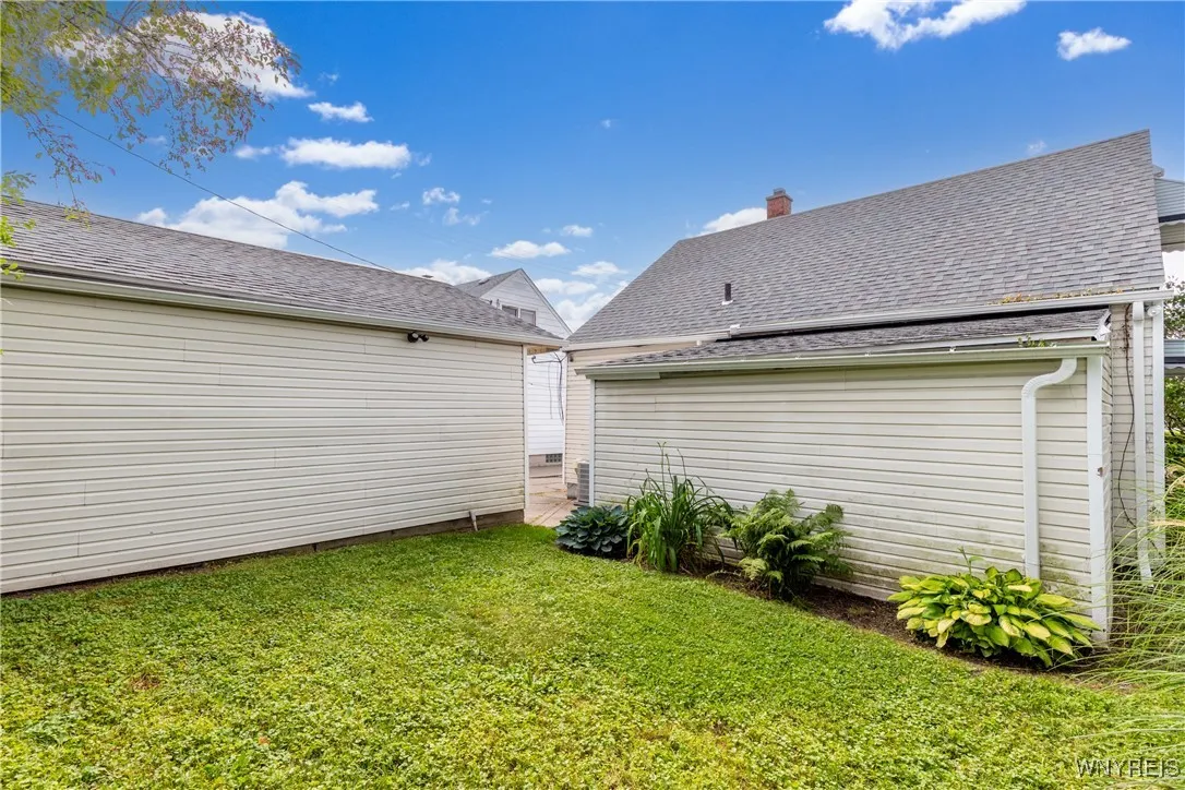70 Gail Avenue, Buffalo, New York 14215, Buffalo, New York 14215, 4 Bedrooms Bedrooms, 8 Rooms Rooms,1 BathroomBathrooms,Residential,For Sale,70 Gail Avenue, Buffalo, New York 14215,B1621109