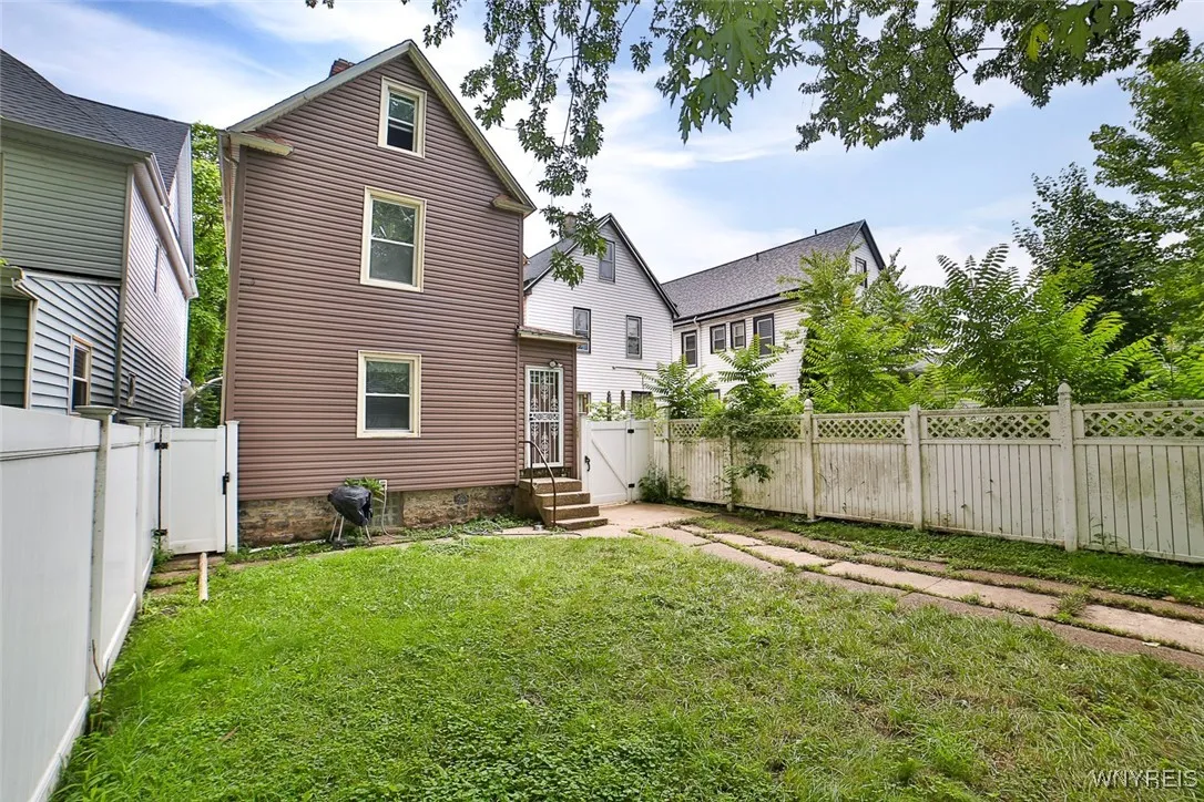 316 Wyoming Avenue, Buffalo, New York 14215, Buffalo, New York 14215, 3 Bedrooms Bedrooms, 7 Rooms Rooms,1 BathroomBathrooms,Residential,For Sale,316 Wyoming Avenue, Buffalo, New York 14215,B1621374