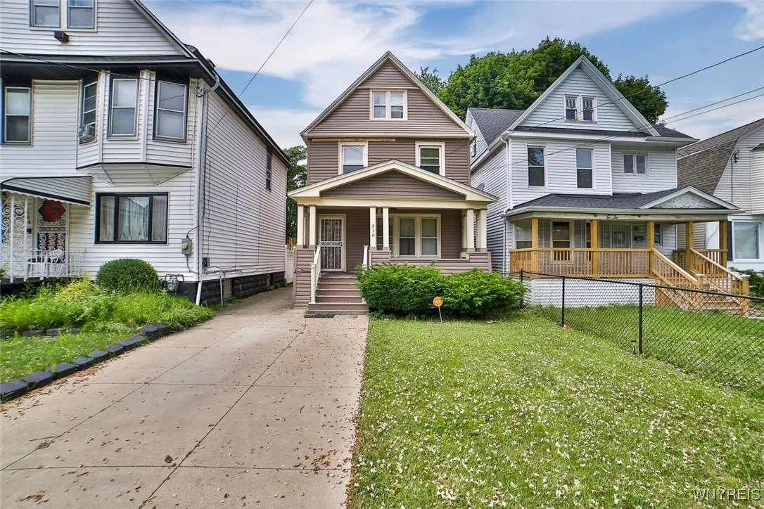 316 Wyoming Avenue, Buffalo, New York 14215, Buffalo, New York 14215, 3 Bedrooms Bedrooms, 7 Rooms Rooms,1 BathroomBathrooms,Residential,For Sale,316 Wyoming Avenue, Buffalo, New York 14215,B1621374