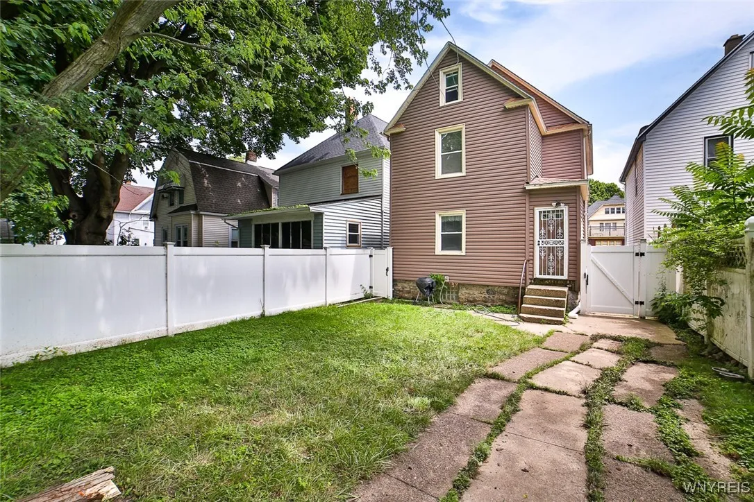 316 Wyoming Avenue, Buffalo, New York 14215, Buffalo, New York 14215, 3 Bedrooms Bedrooms, 7 Rooms Rooms,1 BathroomBathrooms,Residential,For Sale,316 Wyoming Avenue, Buffalo, New York 14215,B1621374