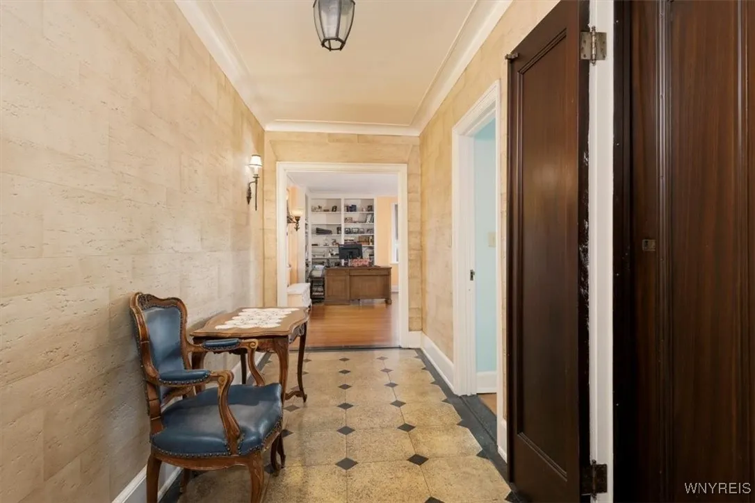 83 Bryant #7ab, Buffalo, New York 14209, Buffalo, New York 14209, 2 Bedrooms Bedrooms, 5 Rooms Rooms,2 BathroomsBathrooms,Residential,For Sale,83 Bryant #7ab, Buffalo, New York 14209,B1621331