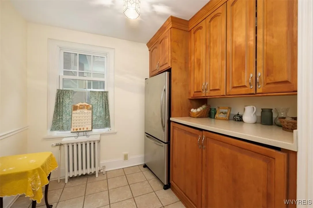83 Bryant #7ab, Buffalo, New York 14209, Buffalo, New York 14209, 2 Bedrooms Bedrooms, 5 Rooms Rooms,2 BathroomsBathrooms,Residential,For Sale,83 Bryant #7ab, Buffalo, New York 14209,B1621331