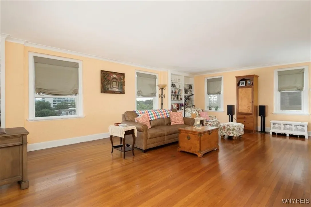 83 Bryant #7ab, Buffalo, New York 14209, Buffalo, New York 14209, 2 Bedrooms Bedrooms, 5 Rooms Rooms,2 BathroomsBathrooms,Residential,For Sale,83 Bryant #7ab, Buffalo, New York 14209,B1621331