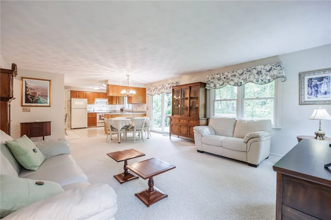 668 Willow Lane, Webster, New York 14580, Webster, New York 14580, 3 Bedrooms Bedrooms, 6 Rooms Rooms,2 BathroomsBathrooms,Residential,For Sale,668 Willow Lane, Webster, New York 14580,R1621269