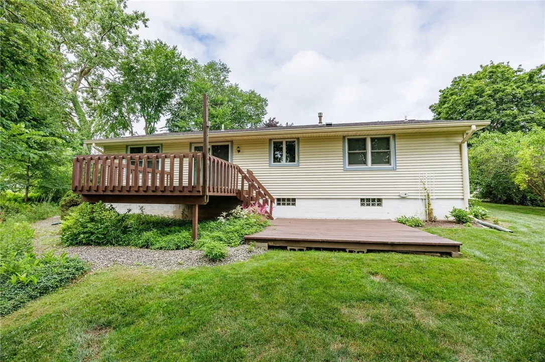 668 Willow Lane, Webster, New York 14580, Webster, New York 14580, 3 Bedrooms Bedrooms, 6 Rooms Rooms,2 BathroomsBathrooms,Residential,For Sale,668 Willow Lane, Webster, New York 14580,R1621269