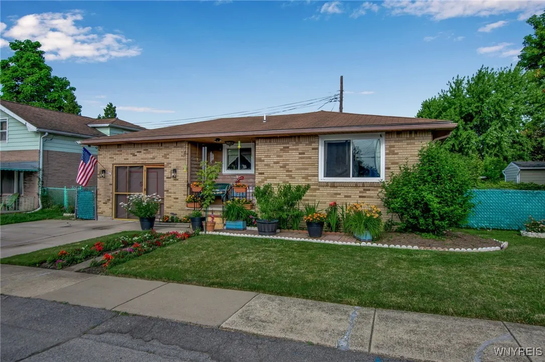 280 Currier Avenue, Cheektowaga, New York 14212, Cheektowaga, New York 14212, 2 Bedrooms Bedrooms, 5 Rooms Rooms,1 BathroomBathrooms,Residential,For Sale,280 Currier Avenue, Cheektowaga, New York 14212,B1620338