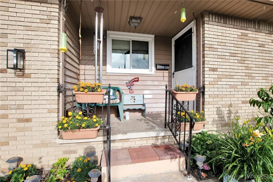 280 Currier Avenue, Cheektowaga, New York 14212, Cheektowaga, New York 14212, 2 Bedrooms Bedrooms, 5 Rooms Rooms,1 BathroomBathrooms,Residential,For Sale,280 Currier Avenue, Cheektowaga, New York 14212,B1620338