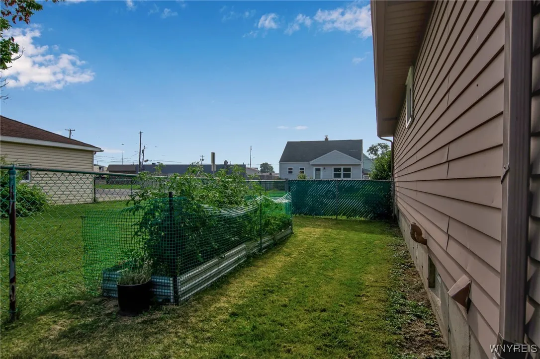 280 Currier Avenue, Cheektowaga, New York 14212, Cheektowaga, New York 14212, 2 Bedrooms Bedrooms, 5 Rooms Rooms,1 BathroomBathrooms,Residential,For Sale,280 Currier Avenue, Cheektowaga, New York 14212,B1620338