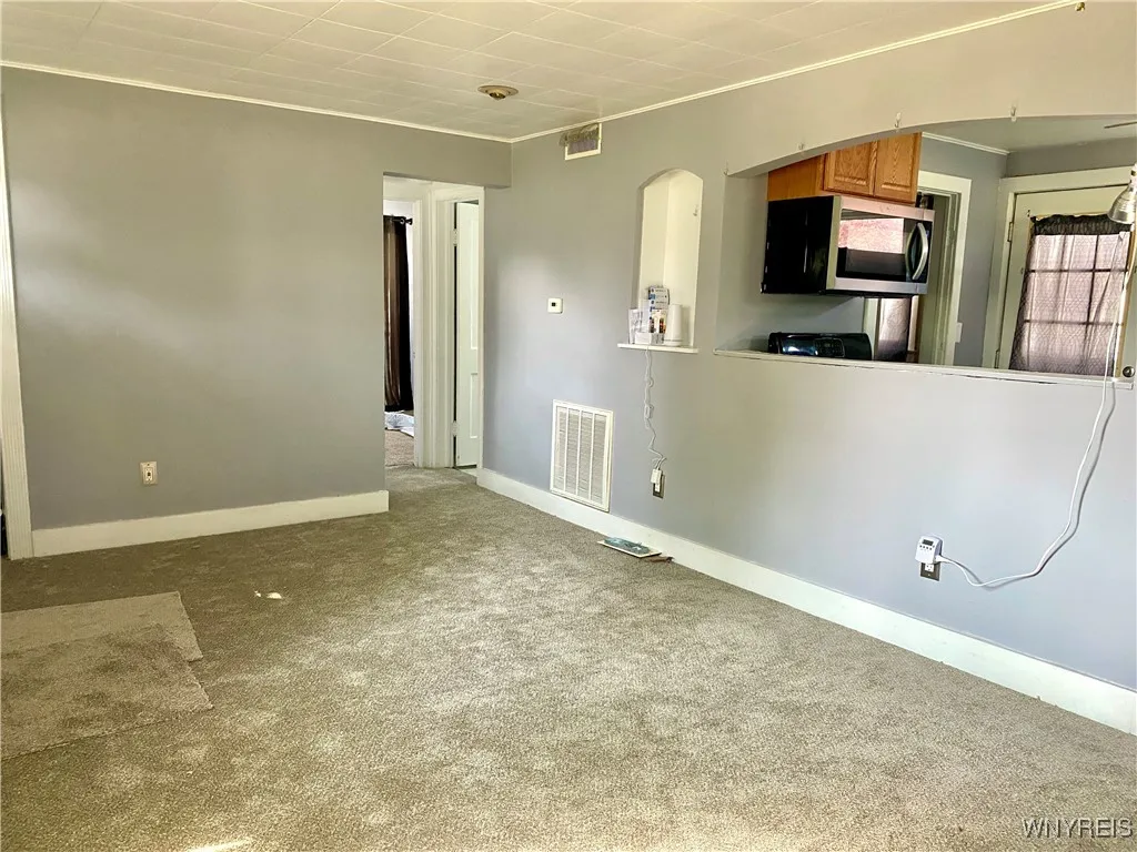 93 Jackson Avenue, Lackawanna, New York 14218, Lackawanna, New York 14218, 2 Bedrooms Bedrooms, 5 Rooms Rooms,1 BathroomBathrooms,Residential,For Sale,93 Jackson Avenue, Lackawanna, New York 14218,B1621614
