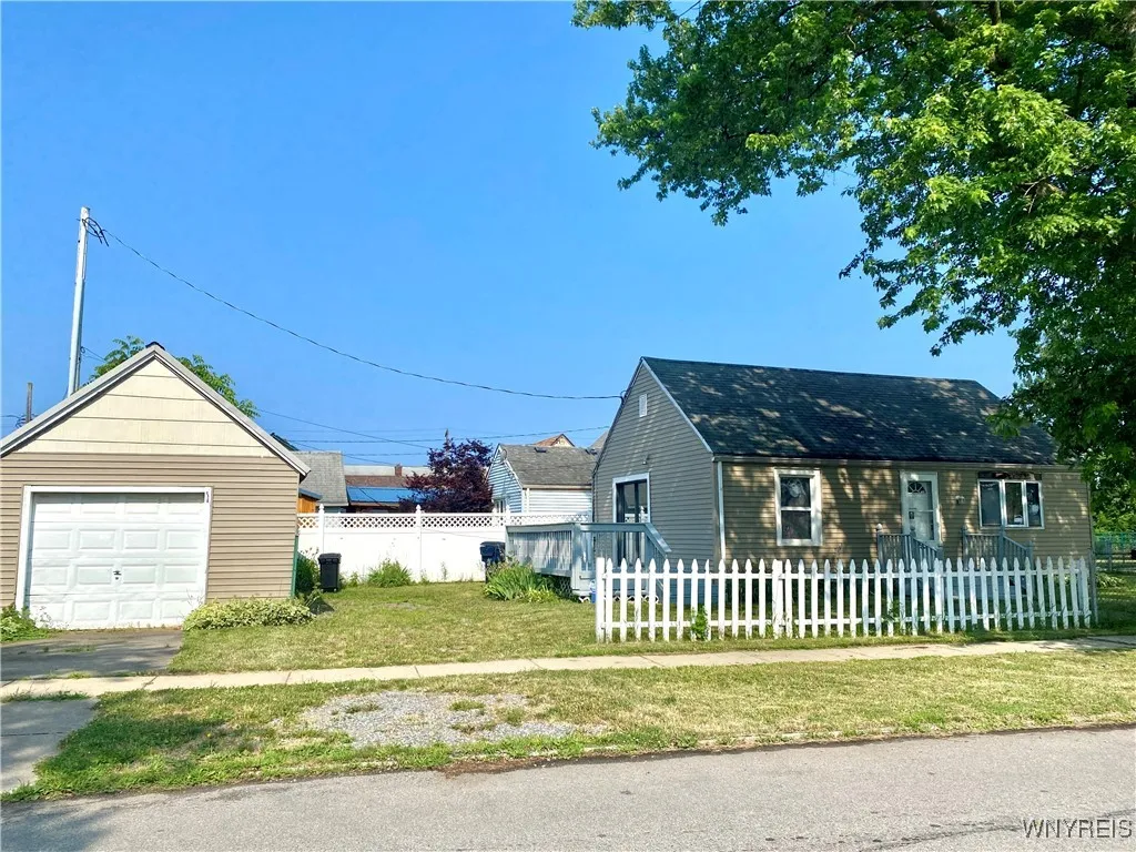 93 Jackson Avenue, Lackawanna, New York 14218, Lackawanna, New York 14218, 2 Bedrooms Bedrooms, 5 Rooms Rooms,1 BathroomBathrooms,Residential,For Sale,93 Jackson Avenue, Lackawanna, New York 14218,B1621614