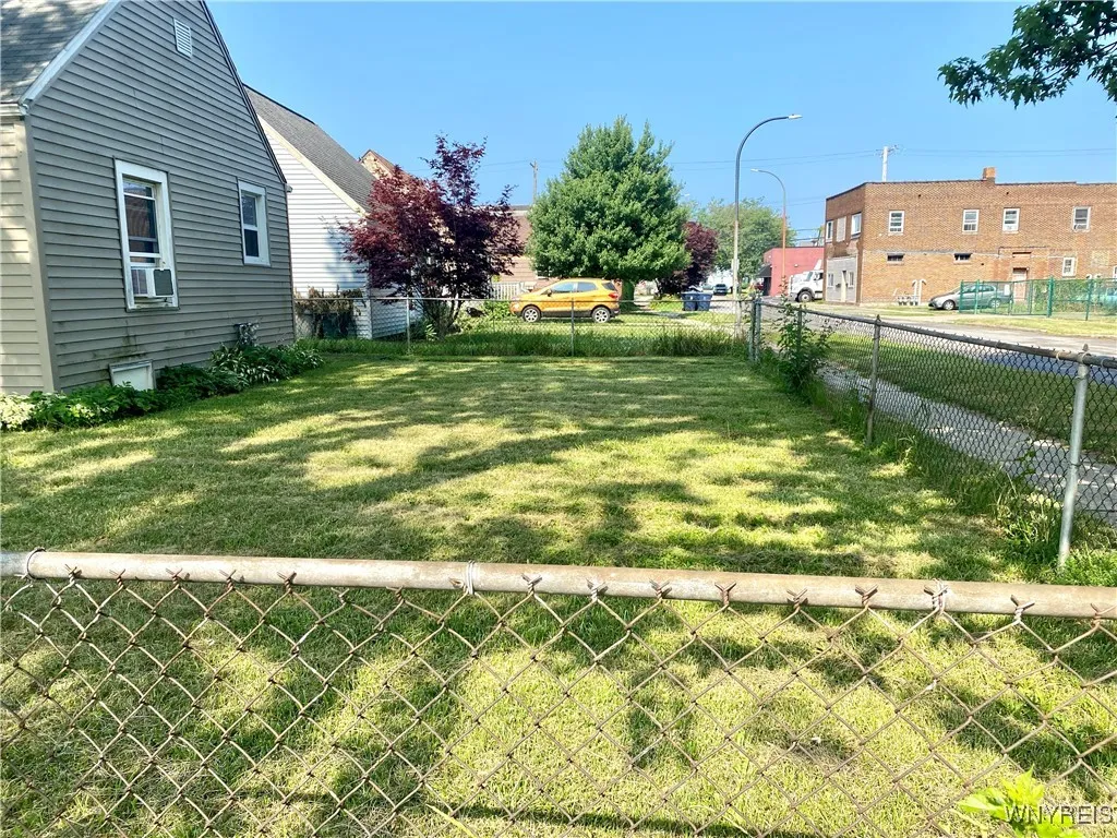 93 Jackson Avenue, Lackawanna, New York 14218, Lackawanna, New York 14218, 2 Bedrooms Bedrooms, 5 Rooms Rooms,1 BathroomBathrooms,Residential,For Sale,93 Jackson Avenue, Lackawanna, New York 14218,B1621614