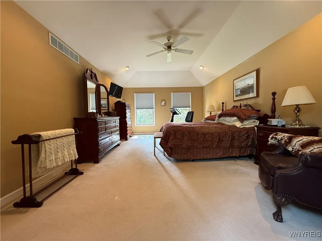 26 Forestglen Circle, Amherst, New York 14221, Amherst, New York 14221, 4 Bedrooms Bedrooms, 9 Rooms Rooms,2 BathroomsBathrooms,Residential,For Sale,26 Forestglen Circle, Amherst, New York 14221,B1621645