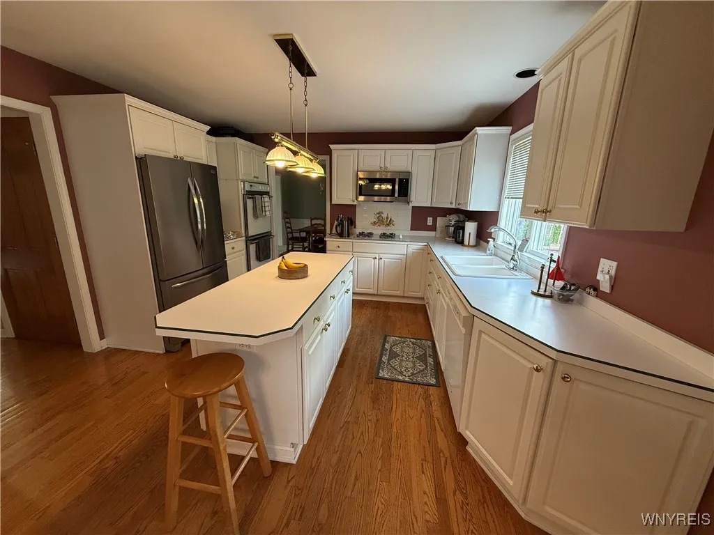 26 Forestglen Circle, Amherst, New York 14221, Amherst, New York 14221, 4 Bedrooms Bedrooms, 9 Rooms Rooms,2 BathroomsBathrooms,Residential,For Sale,26 Forestglen Circle, Amherst, New York 14221,B1621645