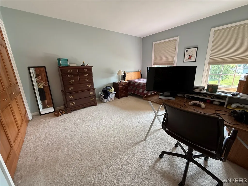 26 Forestglen Circle, Amherst, New York 14221, Amherst, New York 14221, 4 Bedrooms Bedrooms, 9 Rooms Rooms,2 BathroomsBathrooms,Residential,For Sale,26 Forestglen Circle, Amherst, New York 14221,B1621645