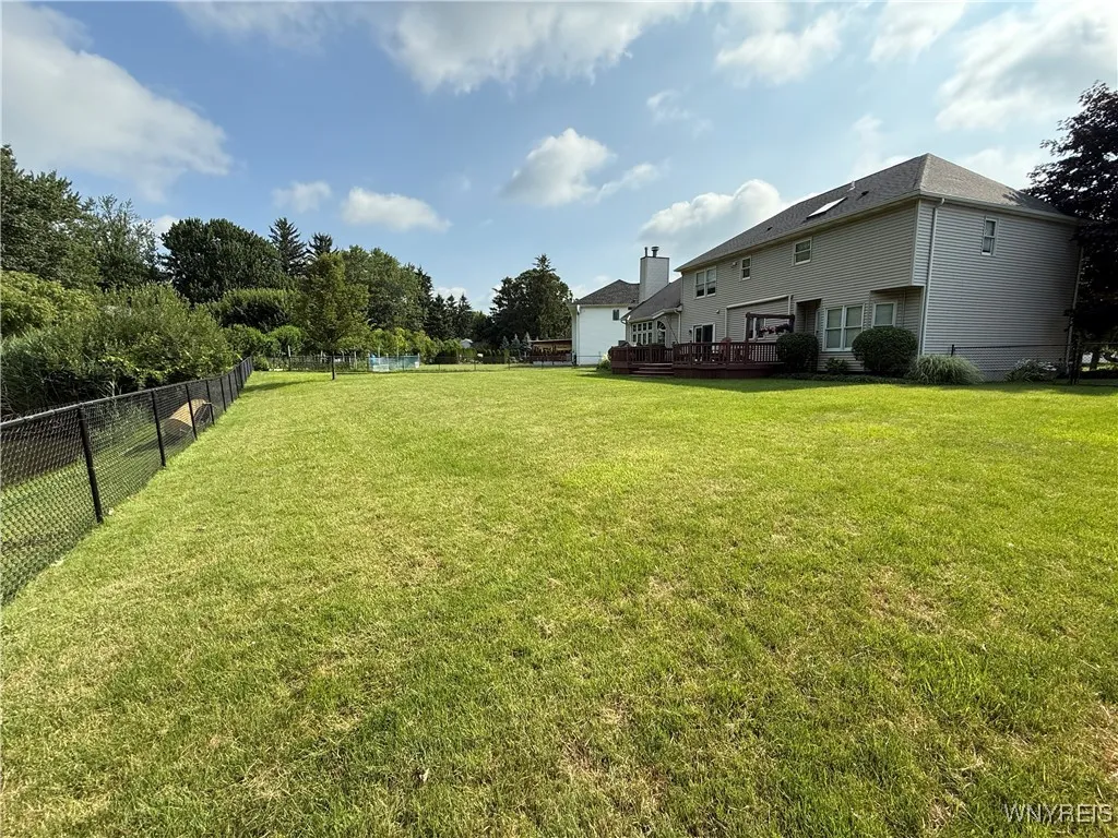 26 Forestglen Circle, Amherst, New York 14221, Amherst, New York 14221, 4 Bedrooms Bedrooms, 9 Rooms Rooms,2 BathroomsBathrooms,Residential,For Sale,26 Forestglen Circle, Amherst, New York 14221,B1621645